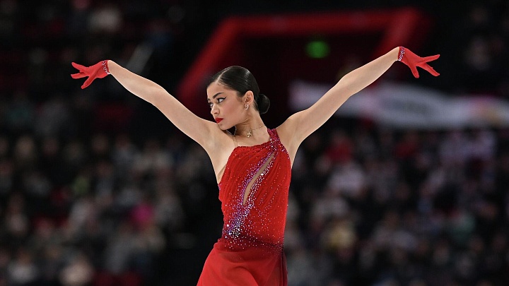 Болельщики Петросян готовят плакаты к ее выступлению на Олимпиаде