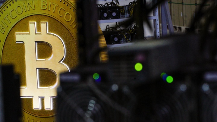 Биткоин поднялся выше 90 тысяч долларов