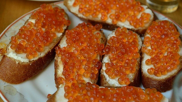 Глава ВАРПЭ назвал справедливую стоимость красной икры