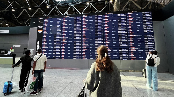 Россия за шесть лет модернизирует 75 аэропортов, заявил Мишустин