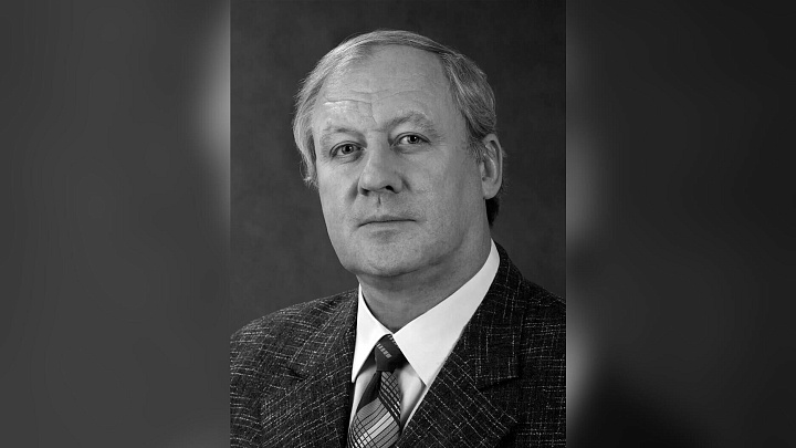 Умер заслуженный артист России Дмитрий Твердохлебов