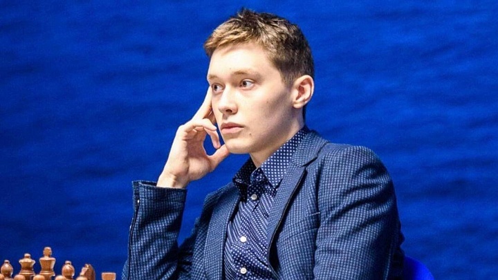 Есипенко проиграл Гири на турнире претендентов в Пафосе