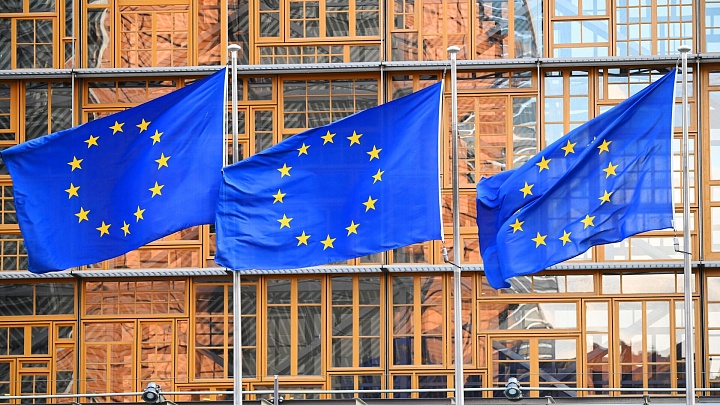 СМИ: ЕС нарастил закупки продуктов на базе нефти из России
